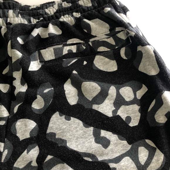 Shorts Jordan Size S  Gray-black Elephant Print - Picture 6 of 11
